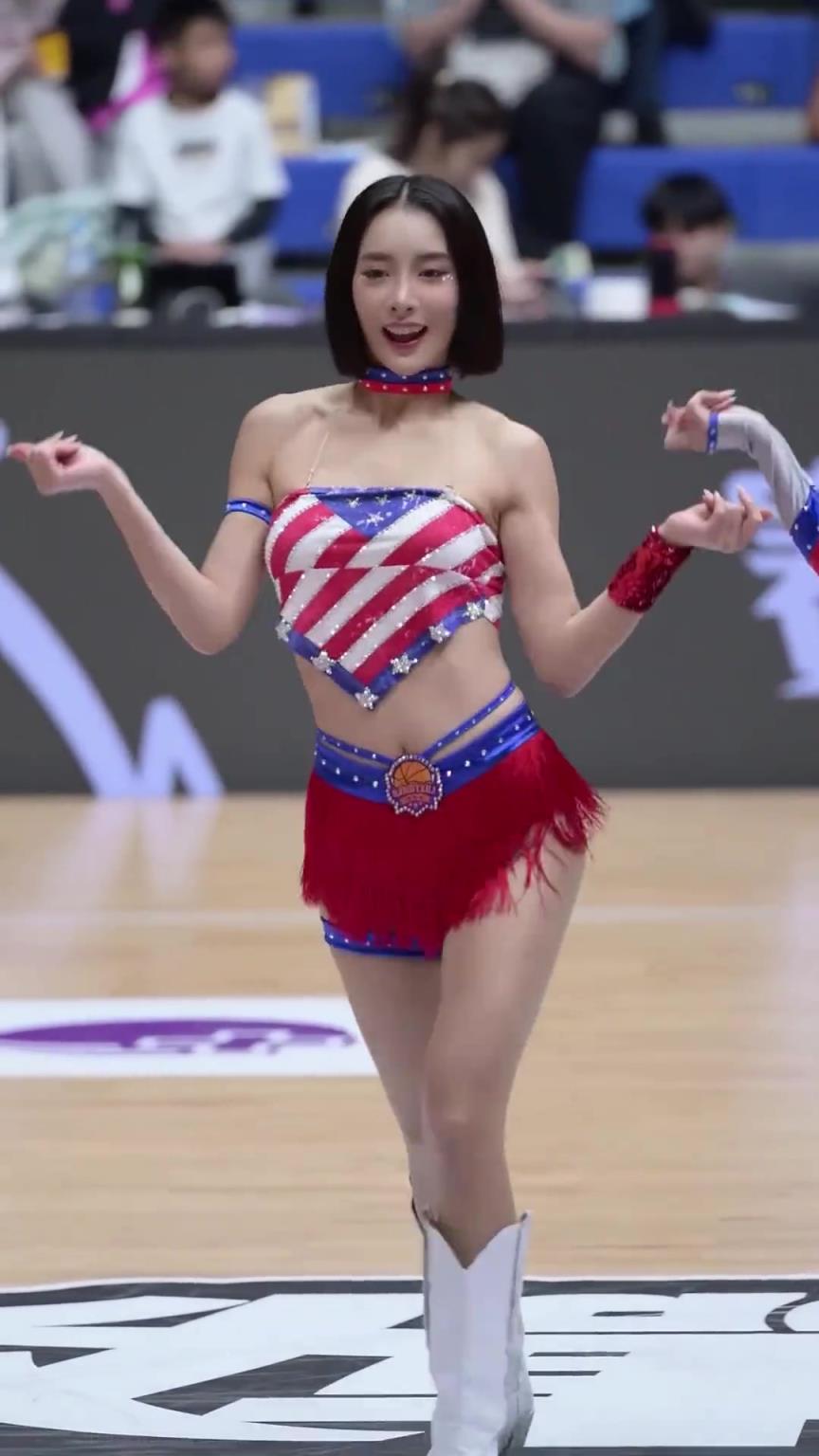 太離譜了 ！幾乎是完美女人！